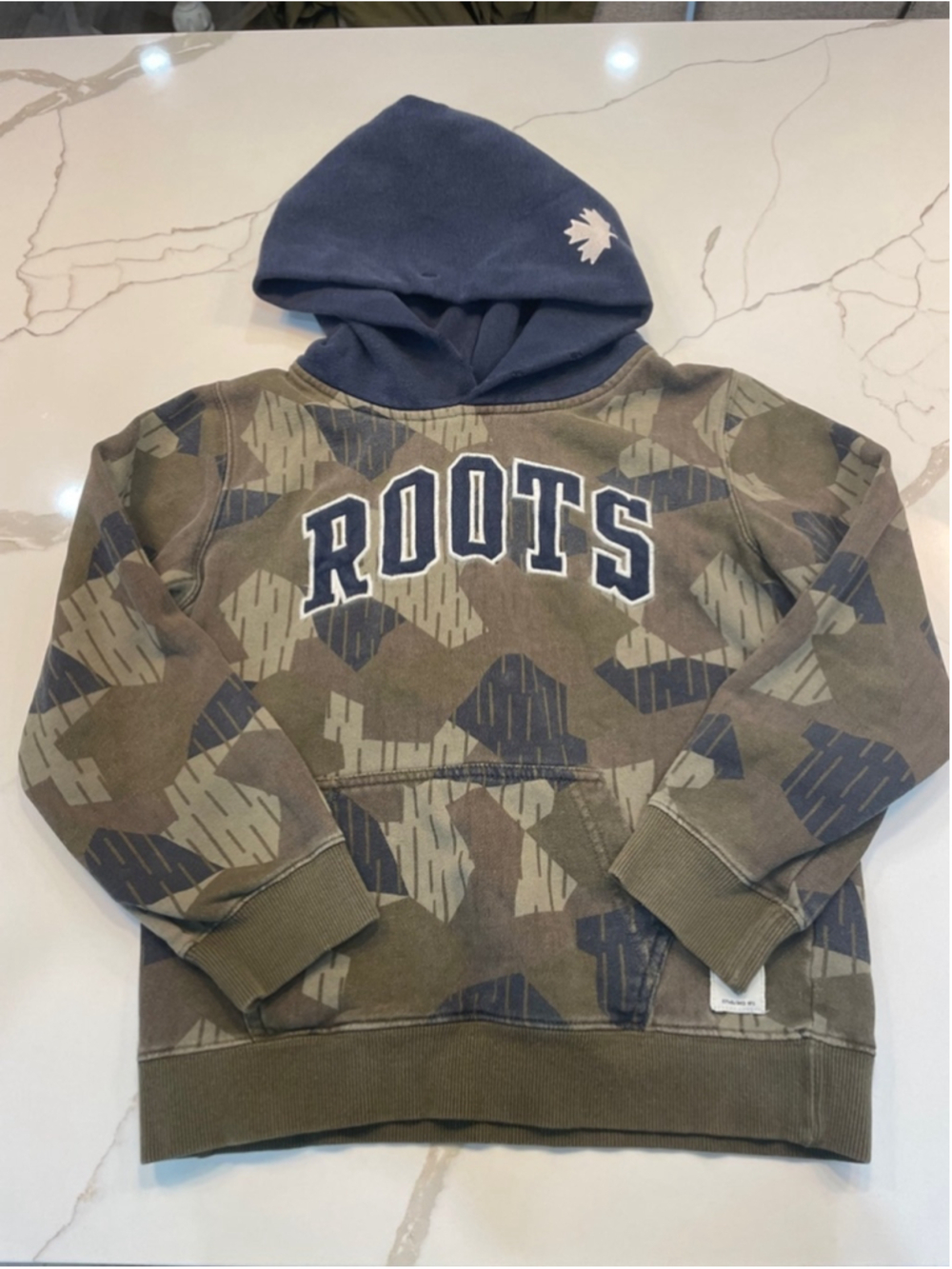 Roots Leaf Camo Sweatshirt Hoodie Green Boys Large 9 / 10 Pullover